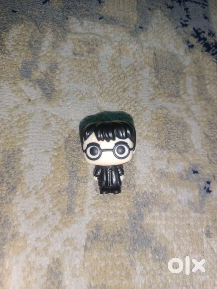 Harry potter toy miniature kinder joy harry porter edition