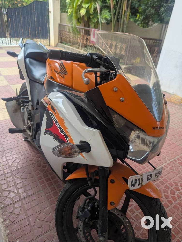 CBR 150R 2013