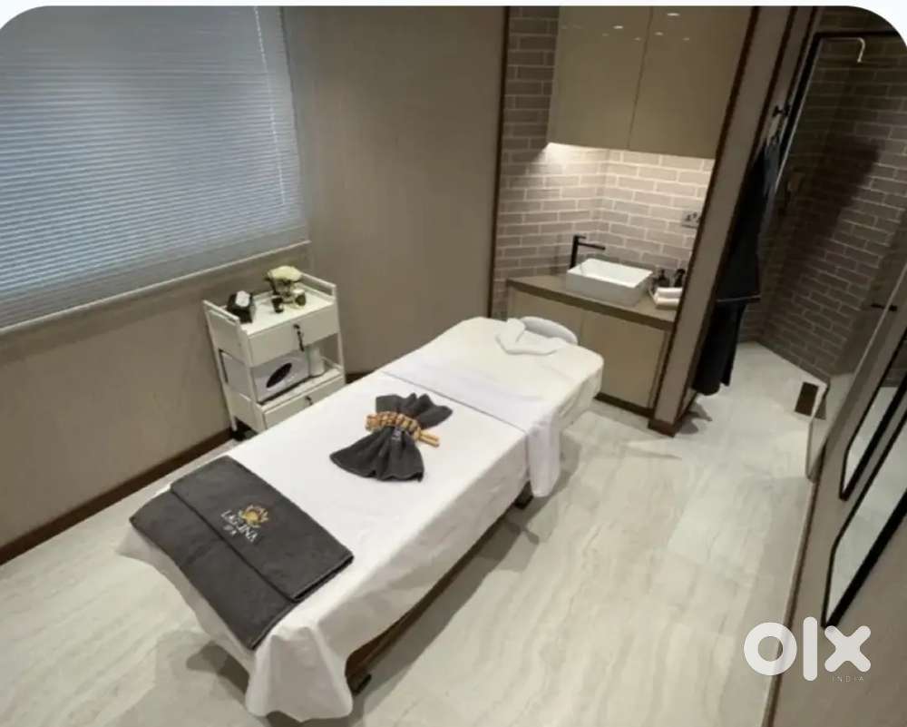 Spa Therapist Female