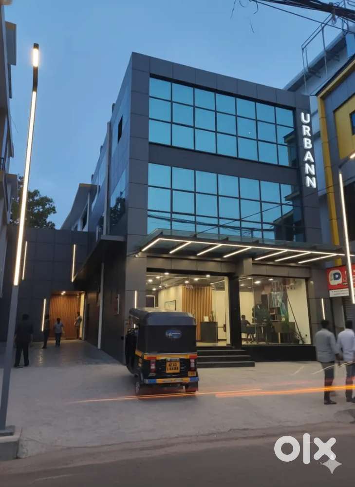 10000sqft commercial building for Rent