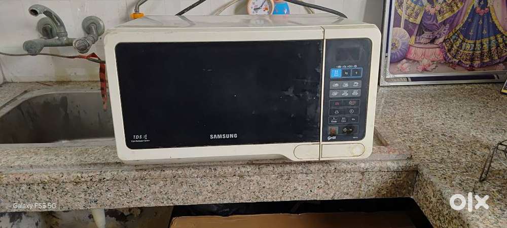 Samsung Microwave Oven – Model GW73E-WB – Working Condition – For Sale
