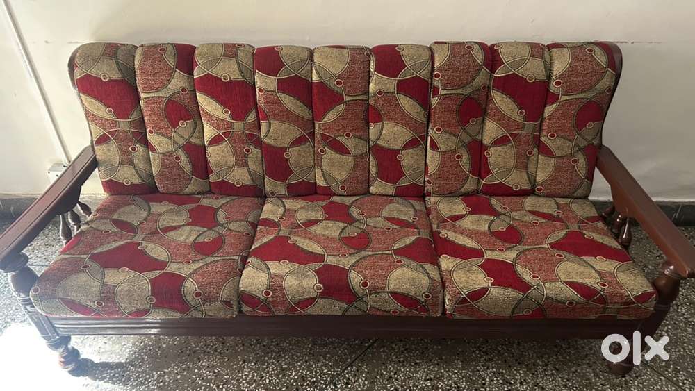 5 seater Sofa in very good condition