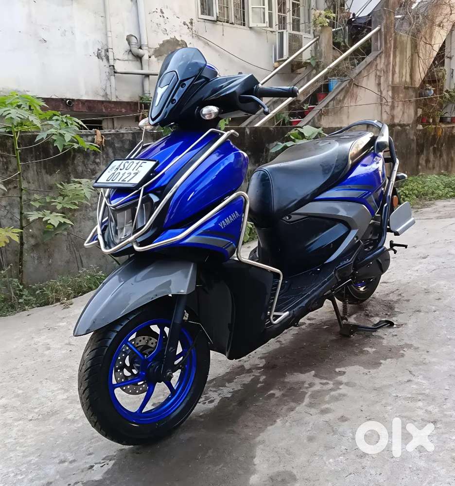 Yamaha Ray Zr scooty is on showroom condition.Bit negotiable
