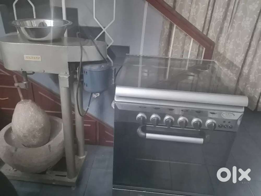 Cooking Gas Range With Grill and Oven