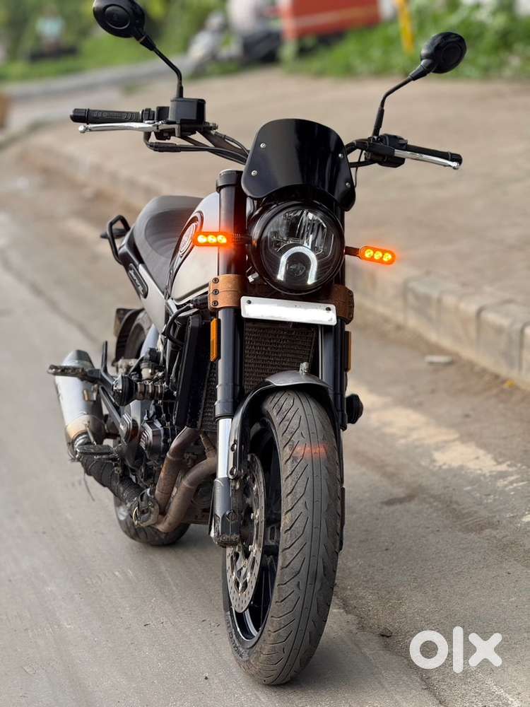 I want sell my Benelli Leoncino 500 in good condition