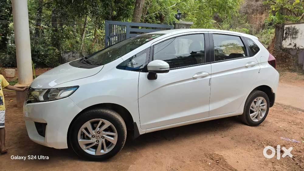 Honda Jazz 2016 Petrol 76000 Km Driven