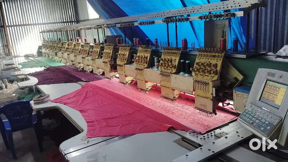 Computer embroidery machine