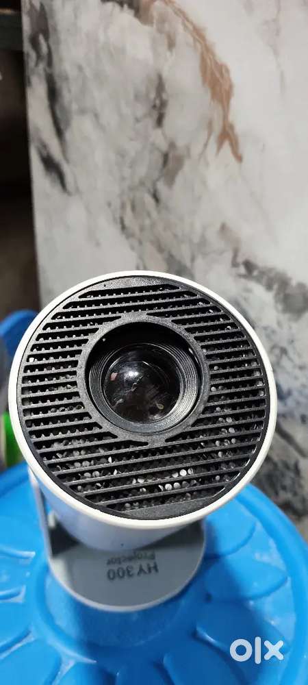 100 inch Display Projector selling at Rs 2500