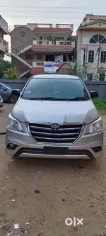 Toyota Innova 2014
