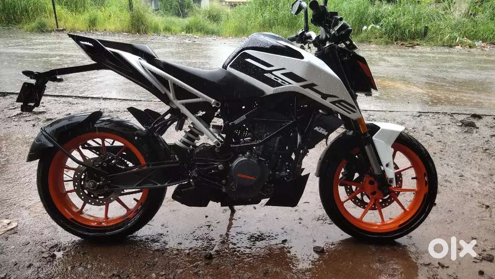 Duke 200 , less driven , mint condition