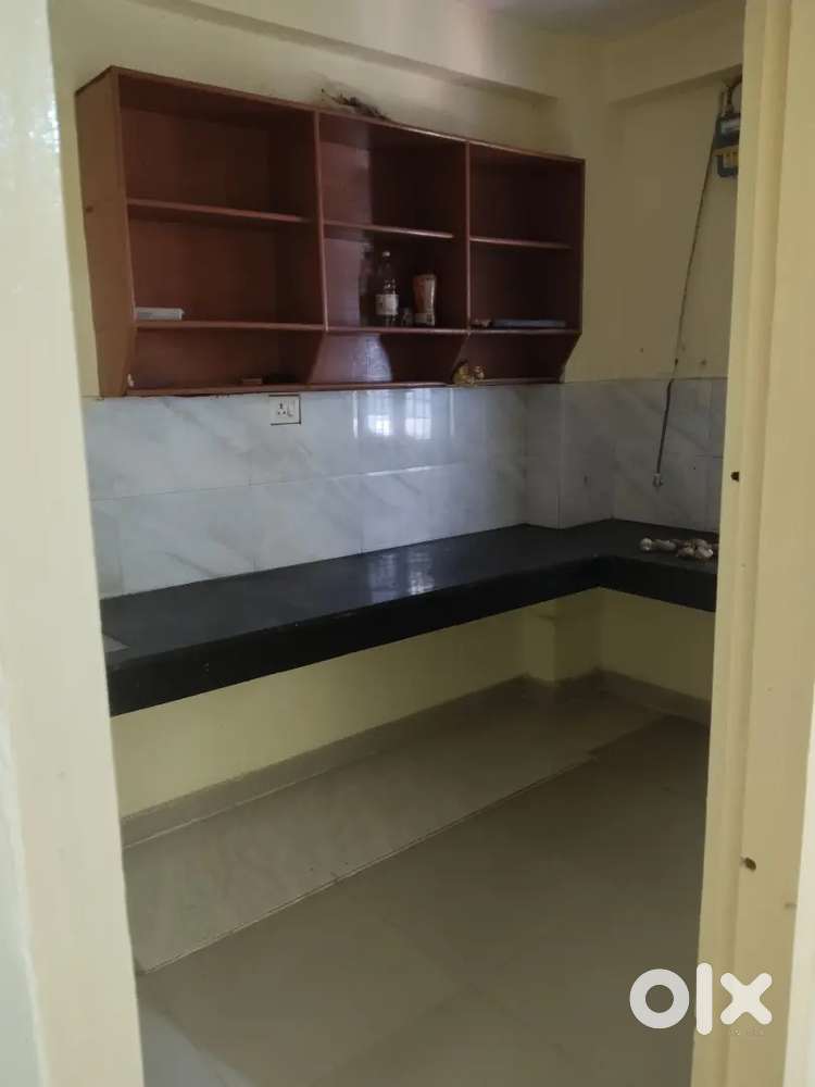 1room seprate flat for rent gola road bailey road