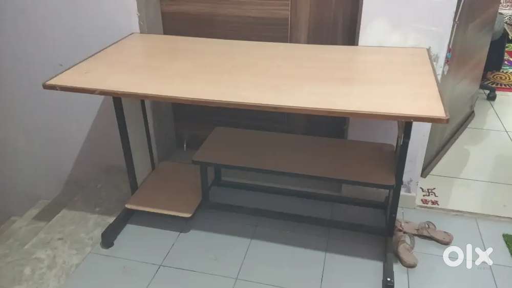 Study table computer table
