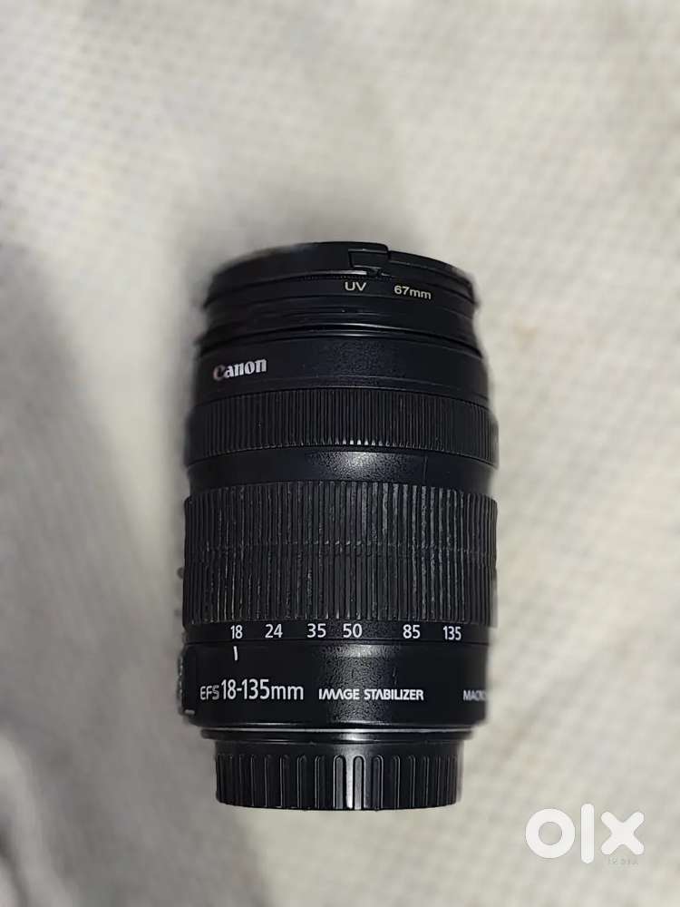 Cannon EFS 18-135 zoom lens