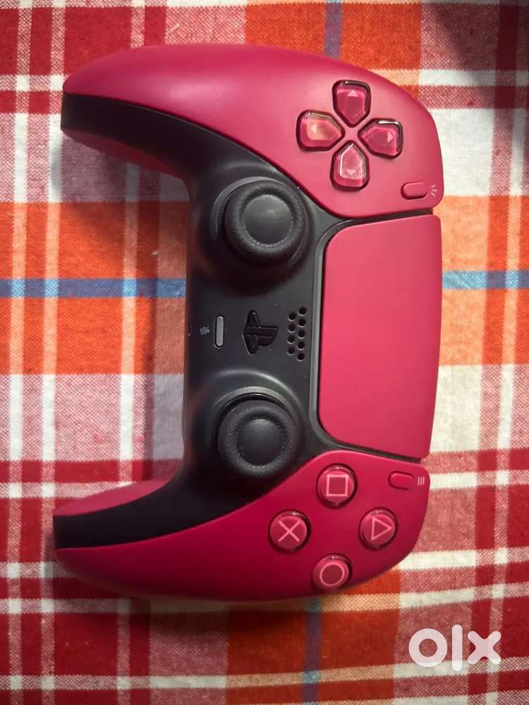 DualSense PS5 controller