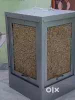 I sell cooler it is very good condition Date of buying 17/may/2025