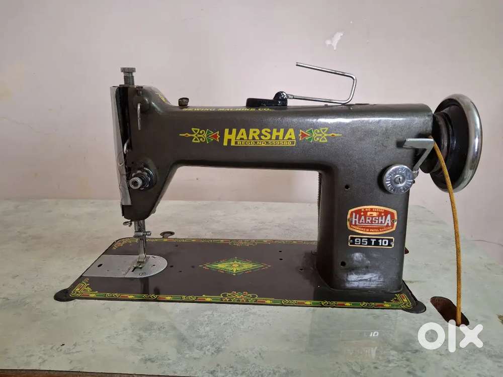 Harsha 95T10 Vintage Manual Treadle Sewing Machine with Table Stand