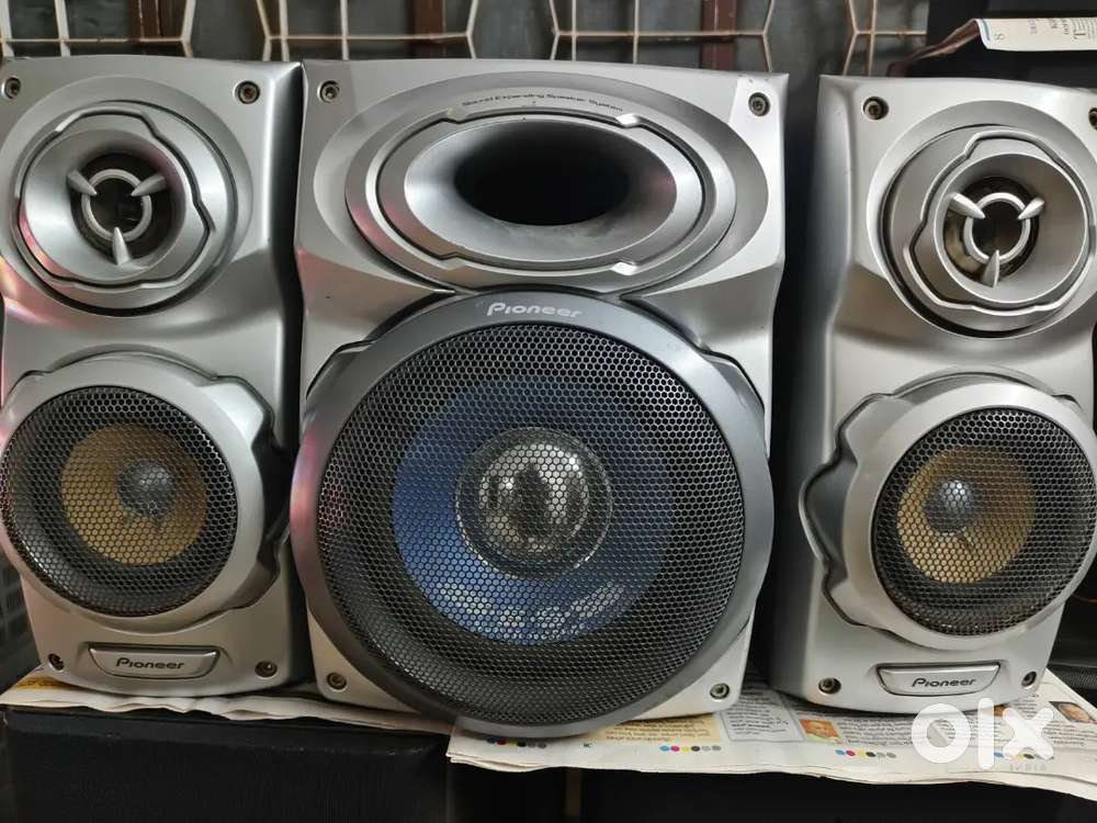 Sony speakers and JBL power sub and pioneer