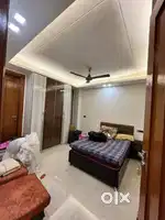 1.5 bhk rent semi furnture rent . Good area flat