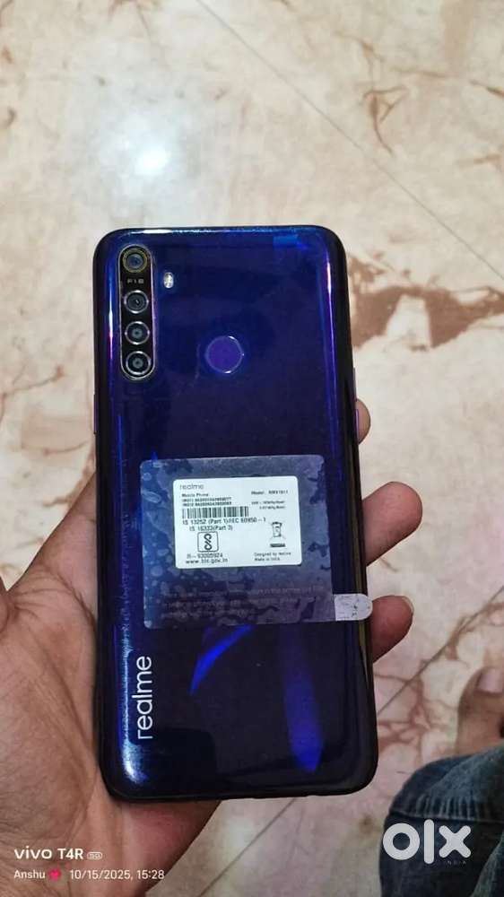 Bill box sab hai mast condition mai hai phone