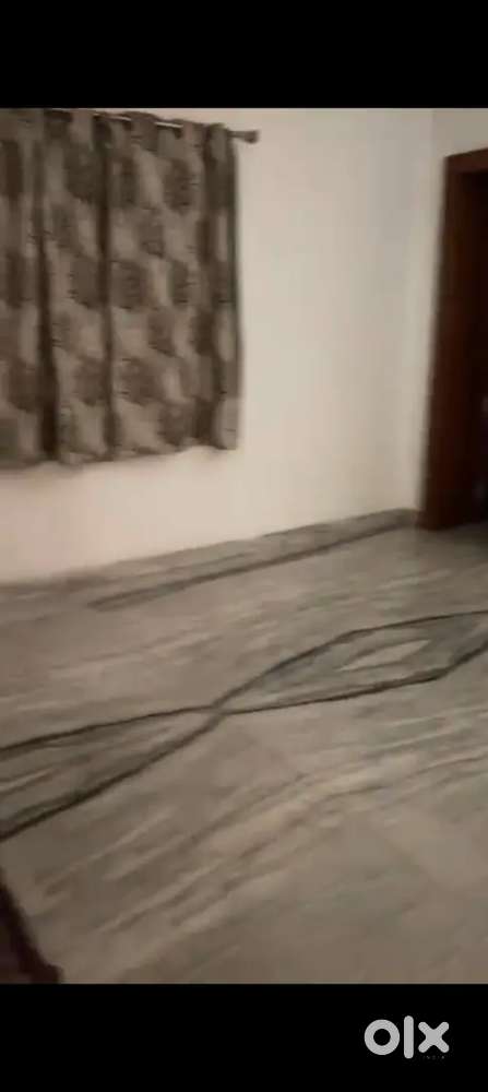 1 room set semi furnished for single person