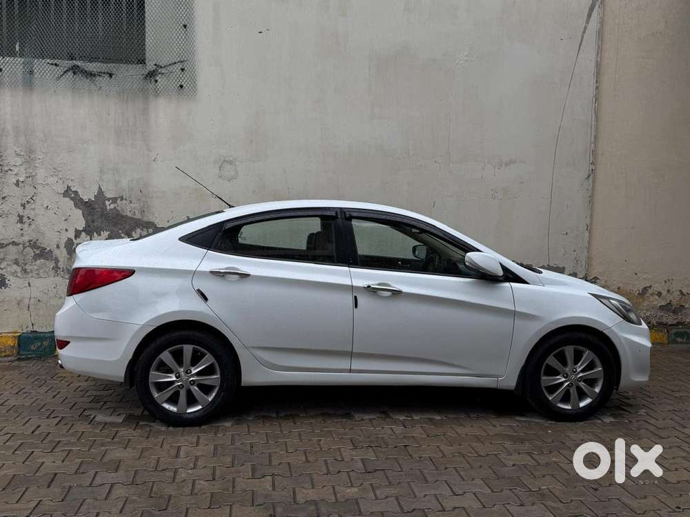 Hyundai Fluidic Verna 2013