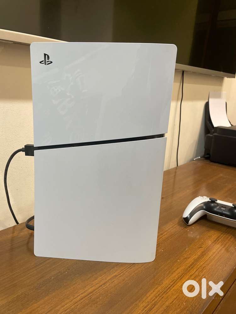 Ps5 5 months old disk version with bill with box with controlle