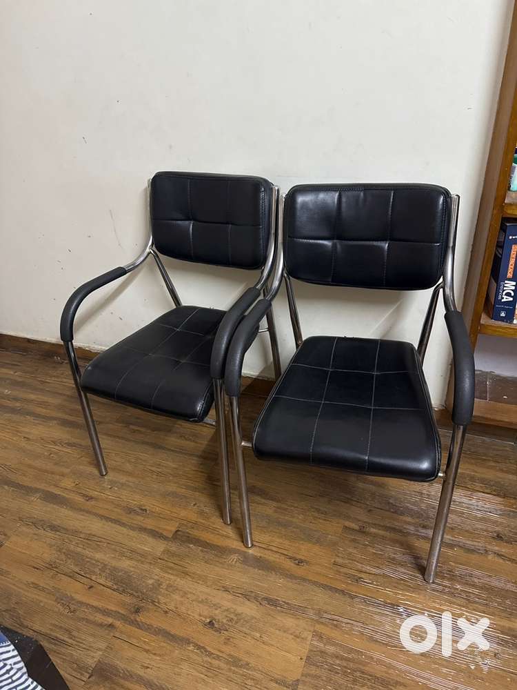 2 chairs with good build