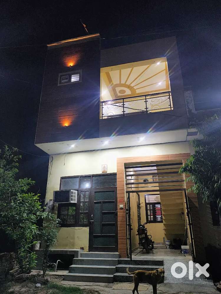 Newly constructed well furnished house