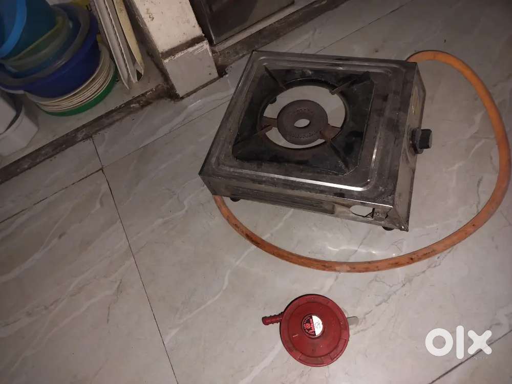Gas sove, Gas Pipe, Regulator and Gas cylinder
