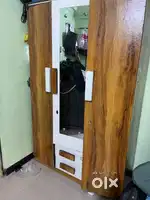 Bed and wardrobe for selling