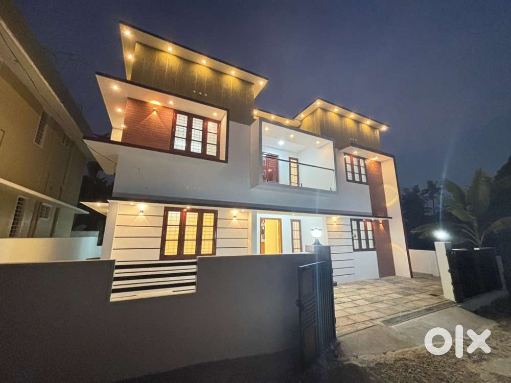 New house for sale Sreekaryam Chenkottukonam