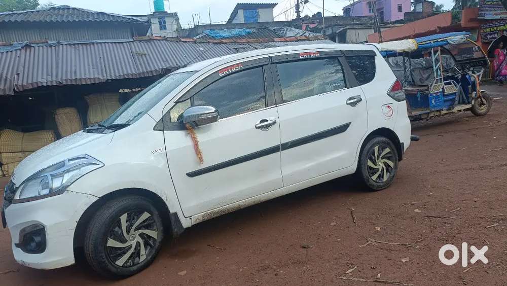 Maruti Suzuki Ertiga 2014 LPG 900000 Km Driven