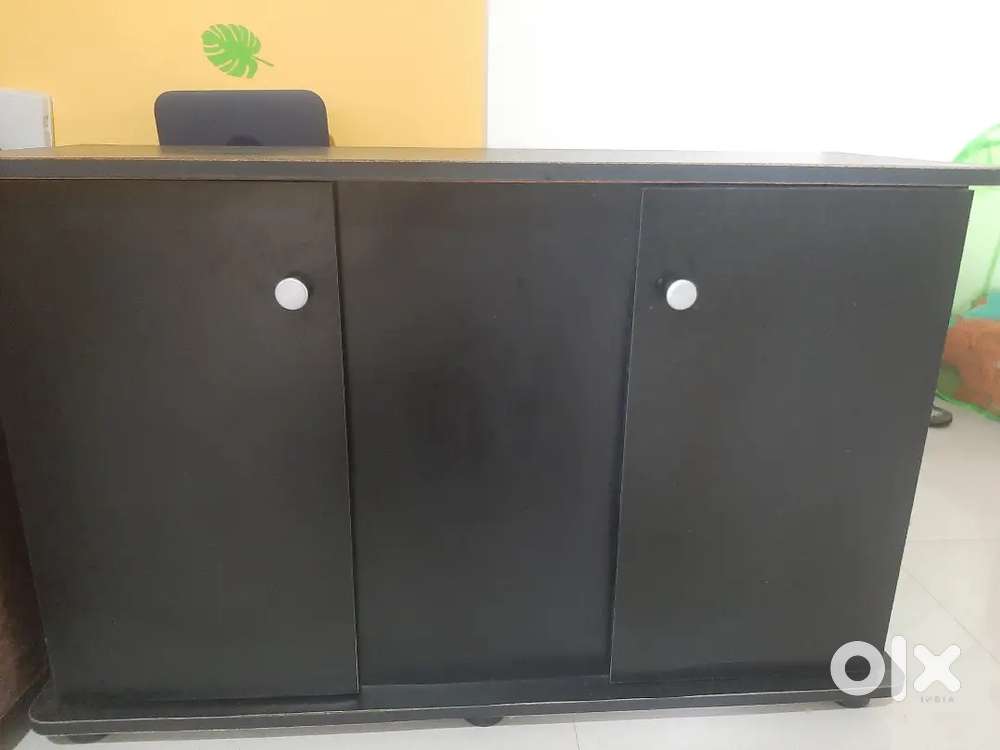 Imported fish tank table for sale with Lamp and filter