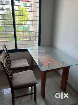 Elegant 4-Seater Dining Table with Glass Top and 2 Chairs