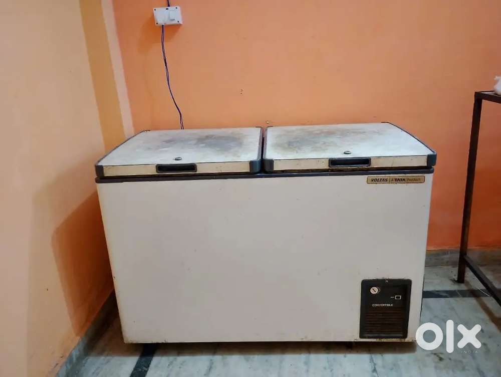 VOLTAS DEEP FREEZER