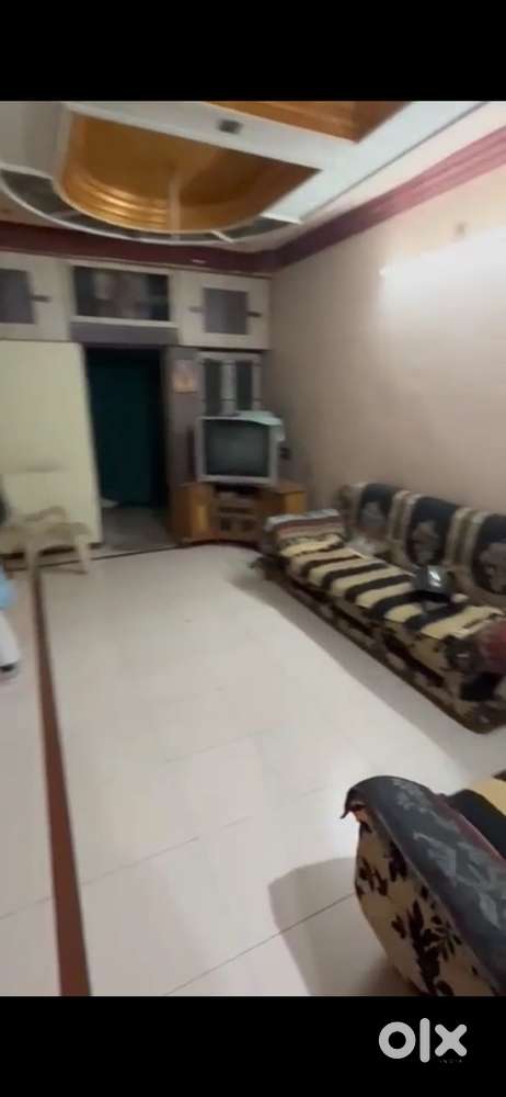 Female flatmate required