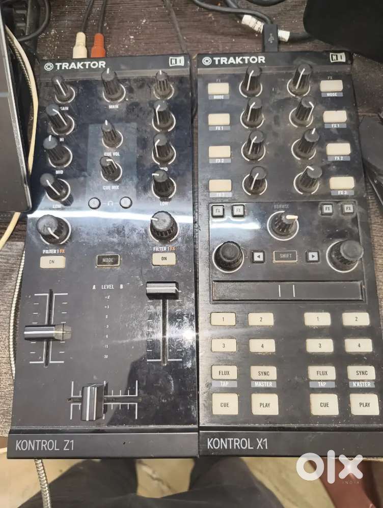 Trackor Z1 and X1 dj controller for djing