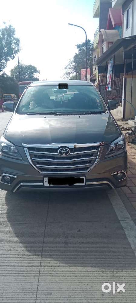 V model with airbag and automatic climate control