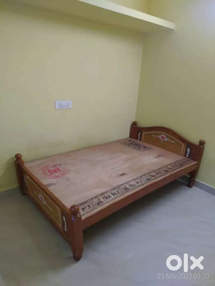 1BHK Boys Men