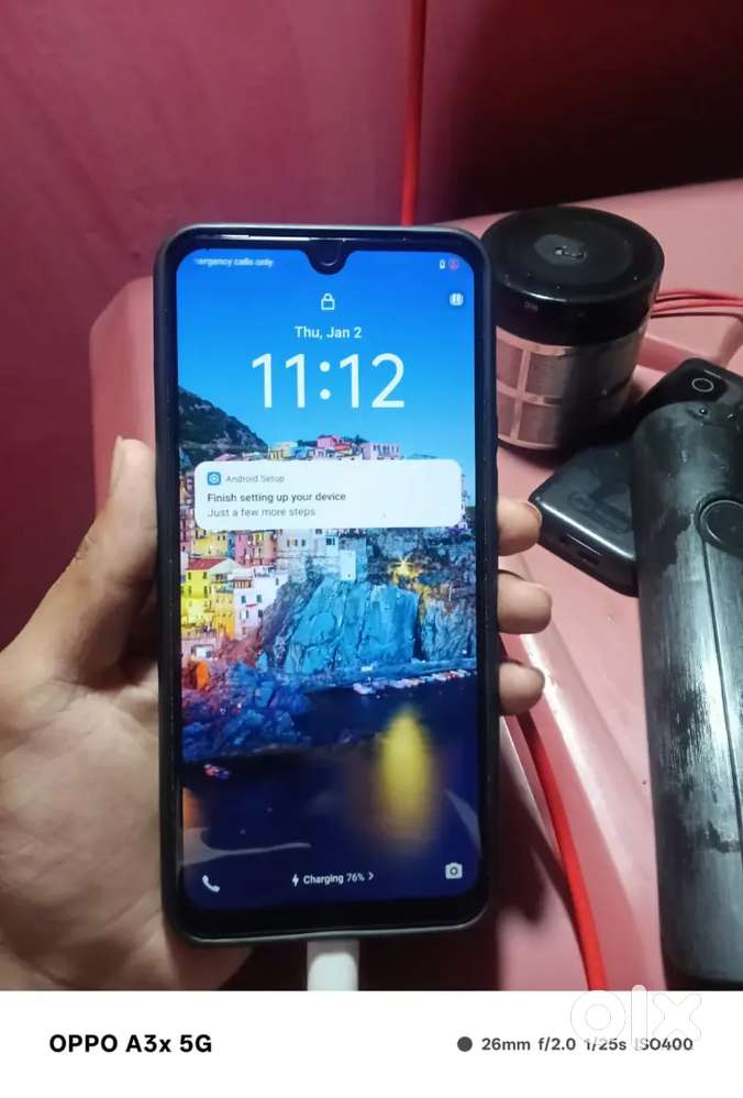 Vivo v25 5g 8+8 128 ALL WORKING HAI DISPLAY CHANGE HAI 1.5 YEAR HO GAY