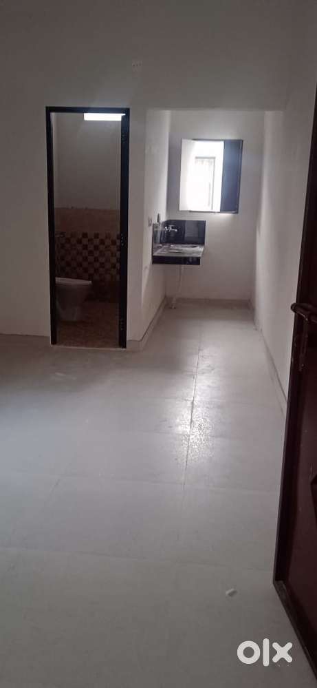 125 sq kothi for sale at model town extn