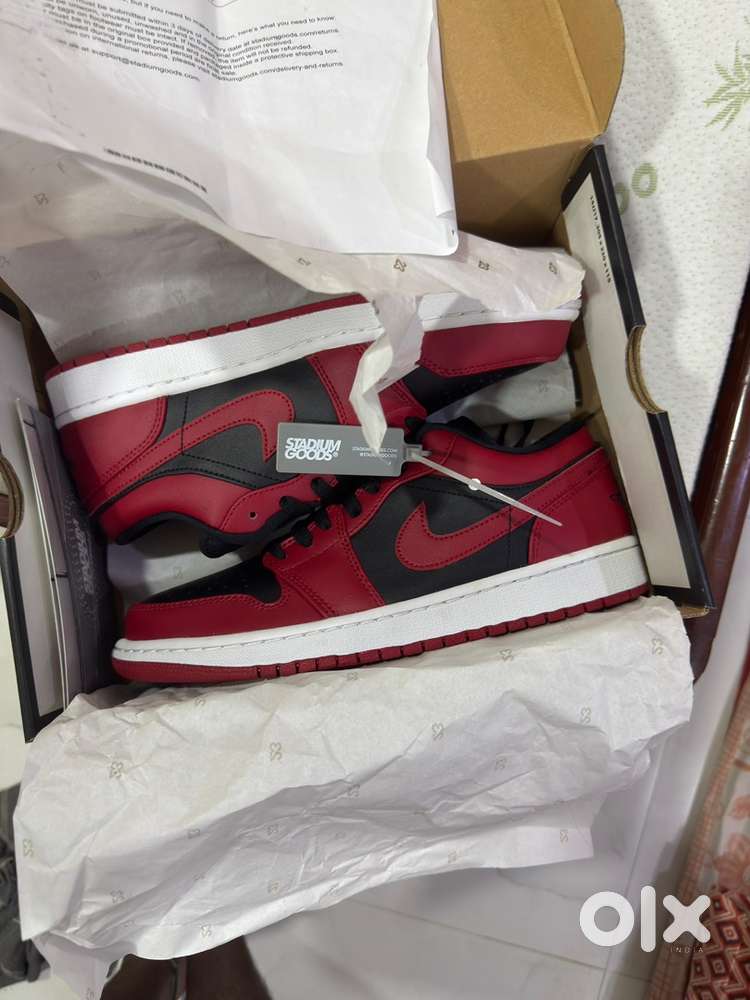 Air Jordan 1 Low – Black/Red (Bred)