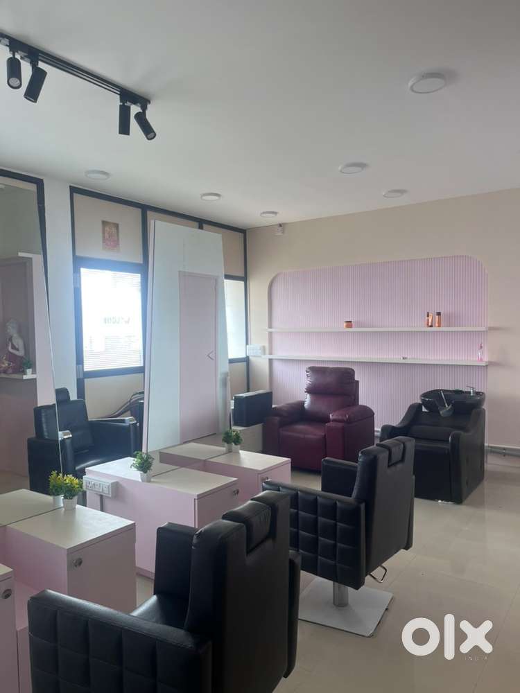 Beauticians, Stylist