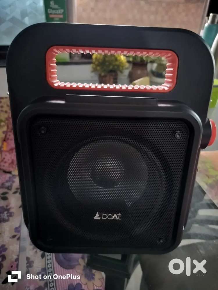 1 Boat PartyPal Bluetooth Speaker