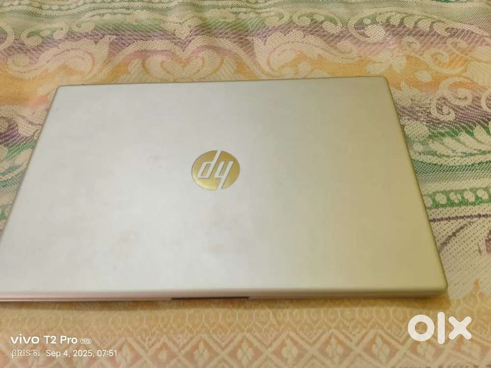 Hp Laptop Rasyzn 3 8 gb 512 gb