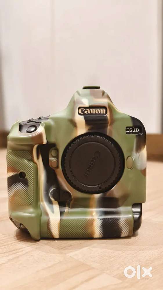 Canon 1DxMark 2 with 85mm lens