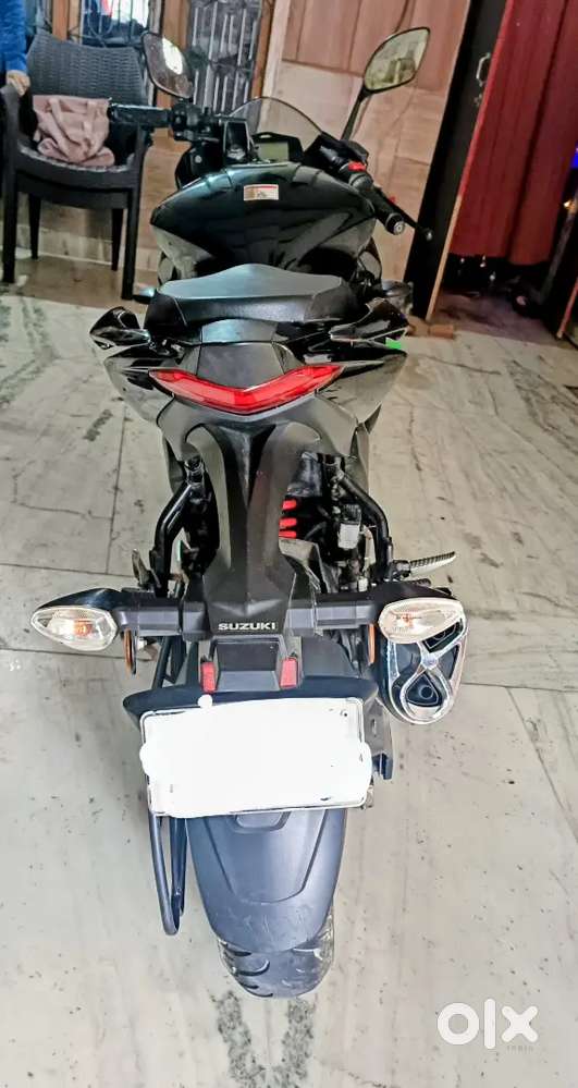 Suzuki Gixxer SF sports bike sparkle black