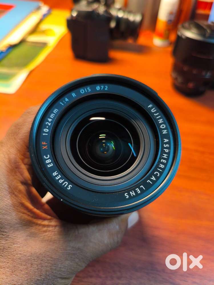 Fujifilm XF 10-24mm f/4 R OIS (with box)