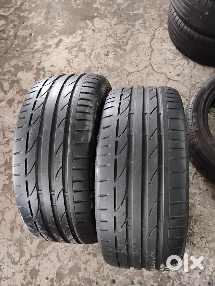 235 45 17 bridgstone rft 80% grip 2 tyres.