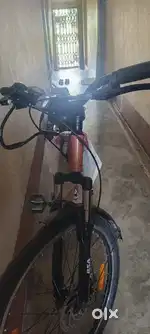 Battery cycle bikri korte chai